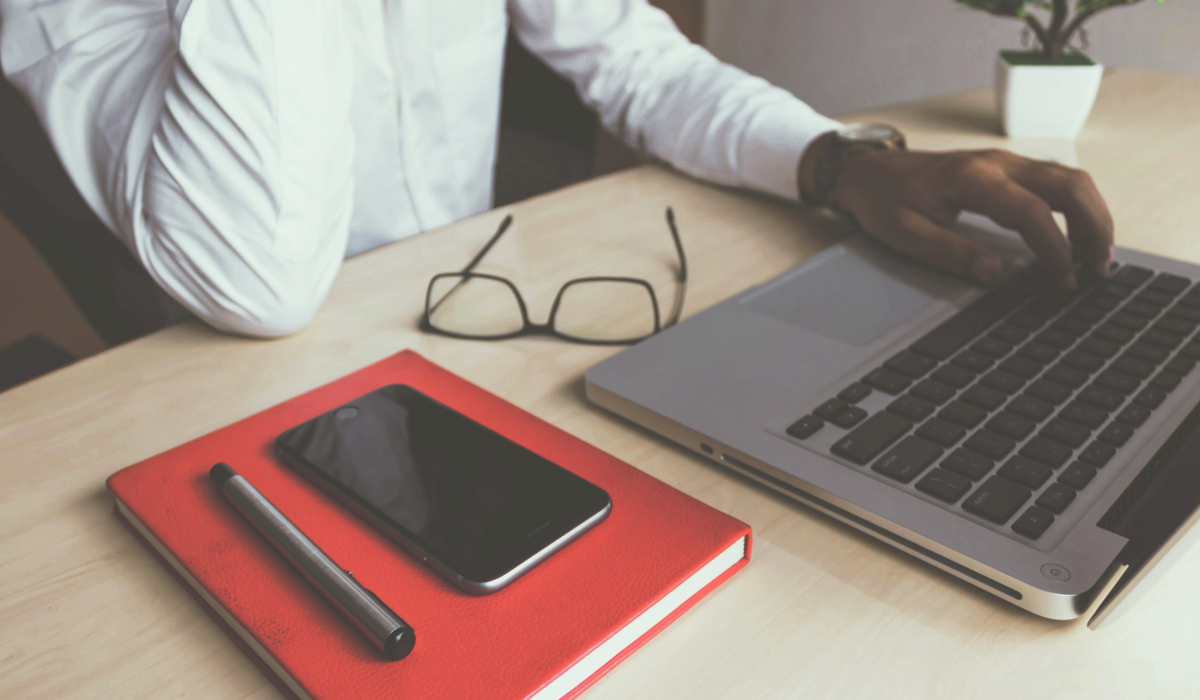 rupixen-com-HhNe16wgVFg-unsplash